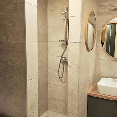 Olivia Lux In Center With Privat Parking Apartman Debrecen